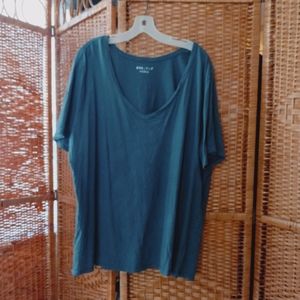 Green v neck t shirt